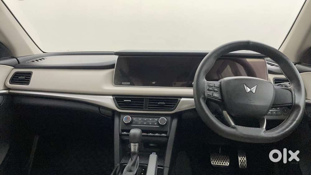 Mahindra Xuv700 2.2 Ax 5 Diesel At 7 Str, 2023, Diesel