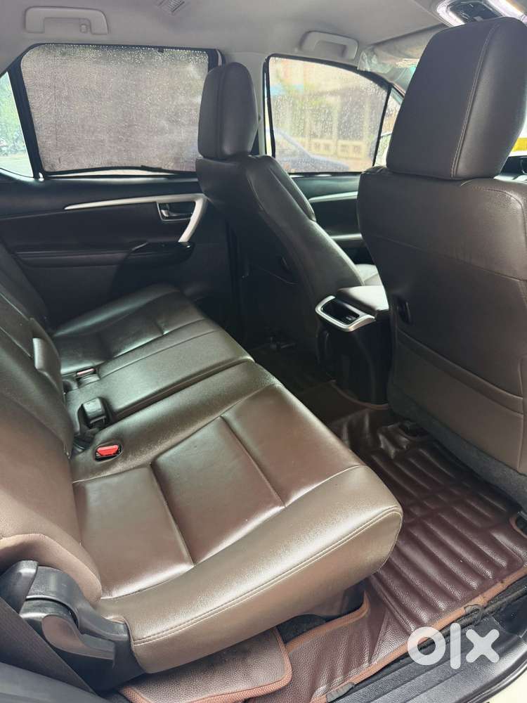 Toyota Fortuner 4x4 Manual Limited Edition, 2019, Diesel