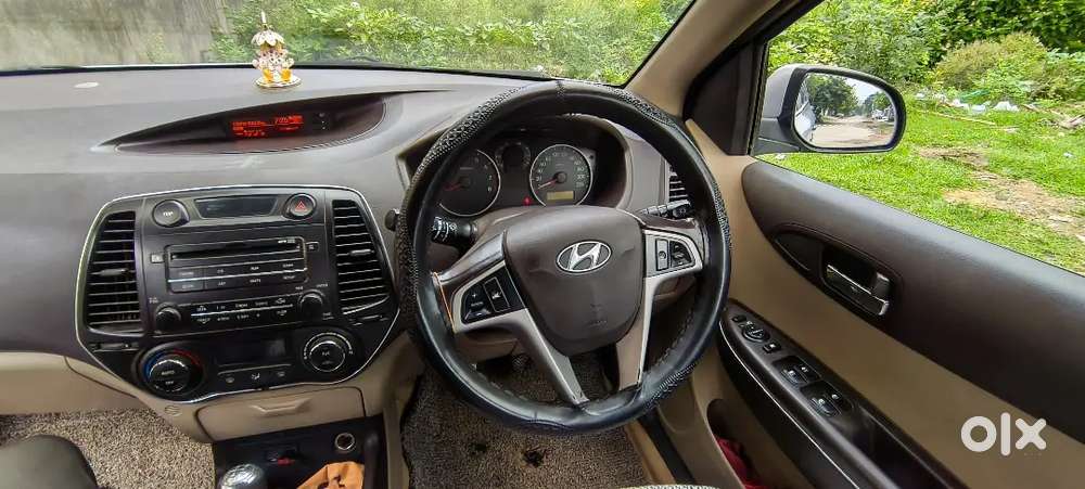 Hyundai I20 Asta Top Model 2009  Petrol + Lpg  Abs