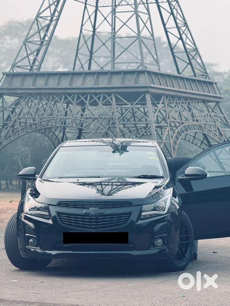 Black Chevvy Cruze