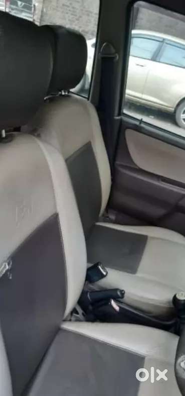 Maruti Suzuki Estilo Lxi Bs-iv, 2010, Petrol