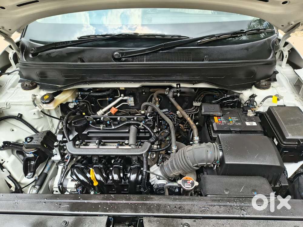 Hyundai Venue Petrol 2024