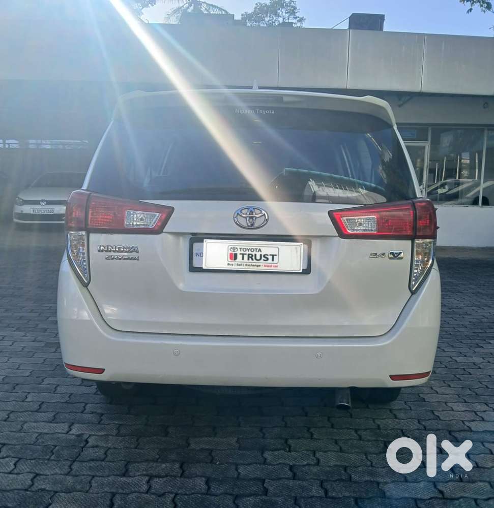 Toyota Innova Crysta 2.4 Vx Mt, 2016, Diesel