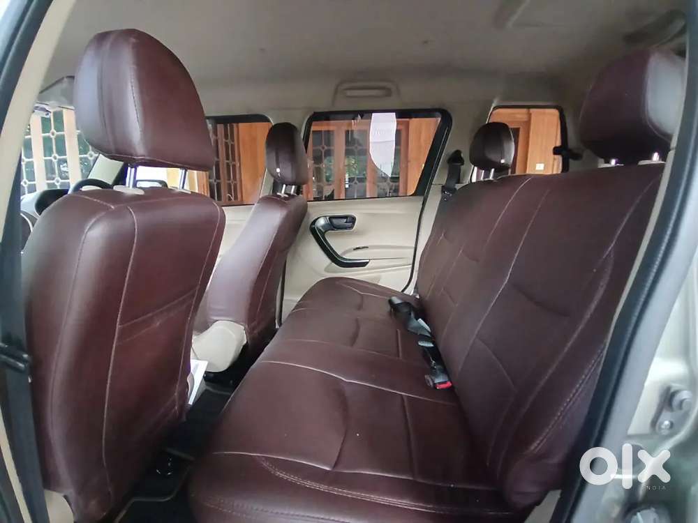 Mahindra Bolero Neon8