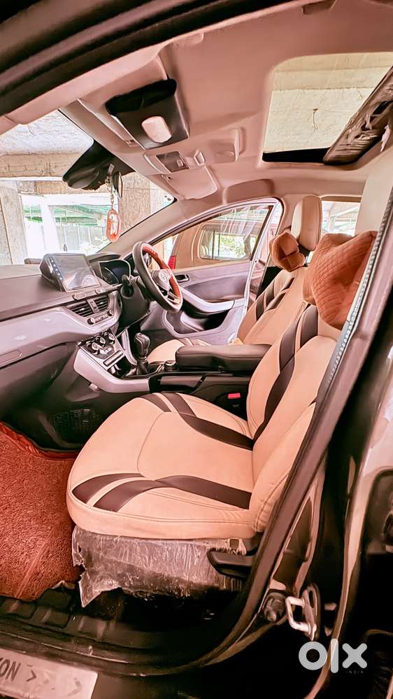 Tata Nexon 2021 Sunroof 360 Cam Mid Variant 25000km Fully Loaded
