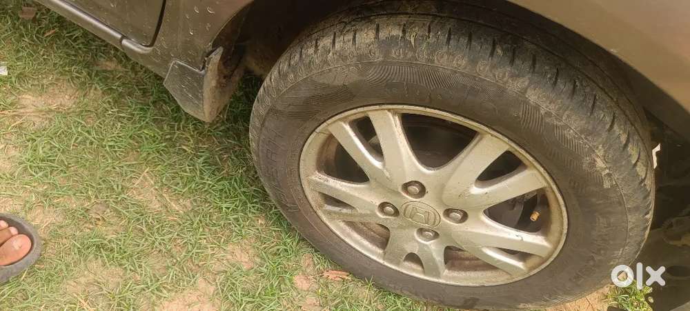 Mohday Hama Car Sell Kar Raha Ha
