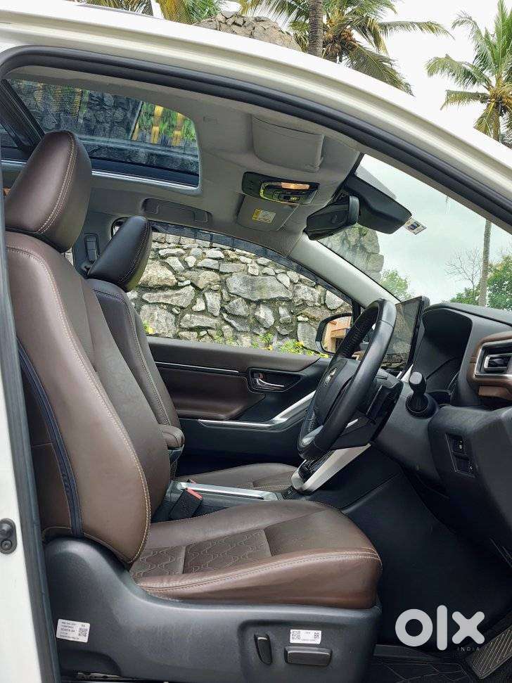 Toyota Innova Hycross 2.0 Zx (o) Hybrid 7 Str, 2024, Petrol