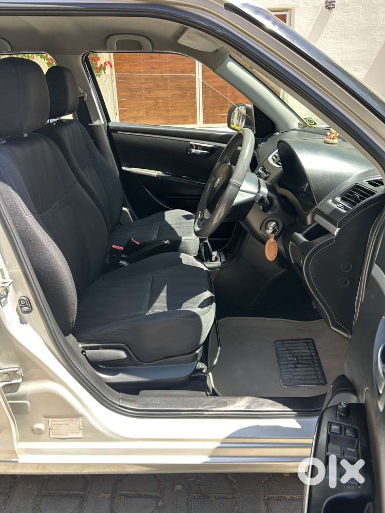 Maruti Suzuki Swift Vxi + Manual, 2012, Petrol