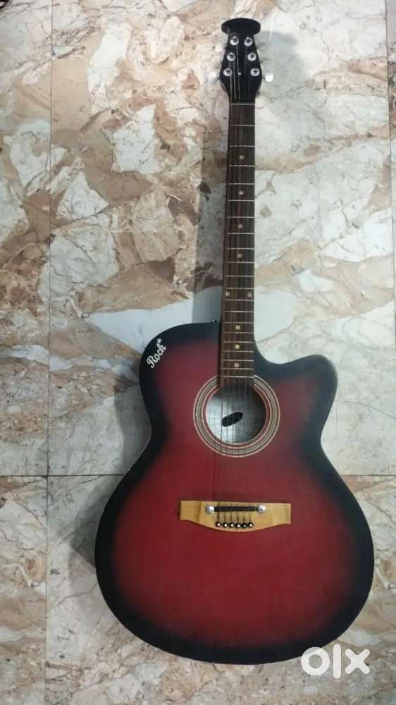 This Spanish Guitar will be sold at Rs . 3500