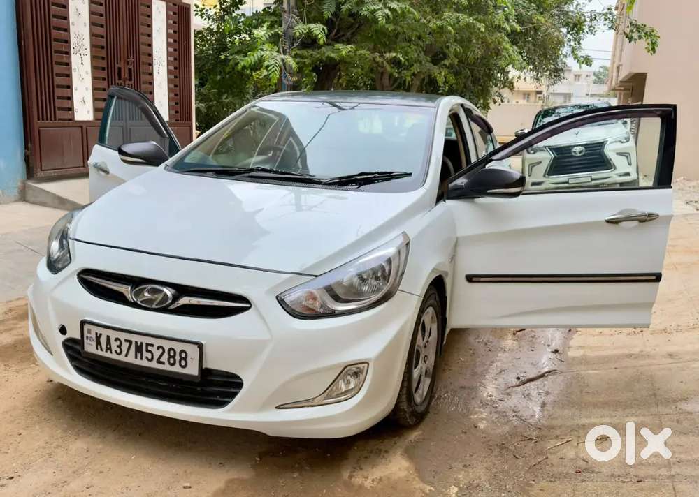 Hyundai Fluidic Verna 1.4 Crdi 2011