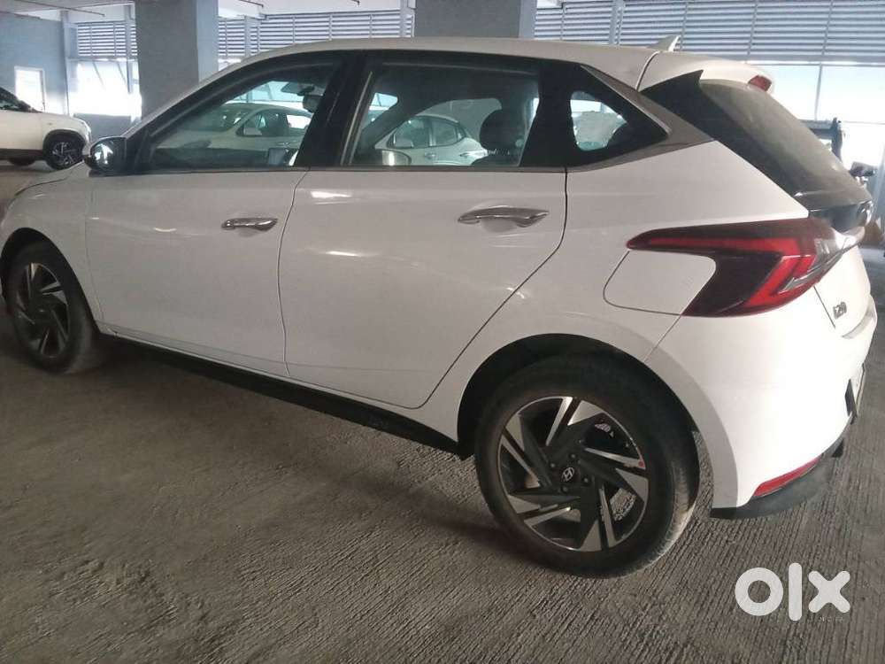 Hyundai New I20 1.2 Asta (o) Ivt, 2021, Petrol