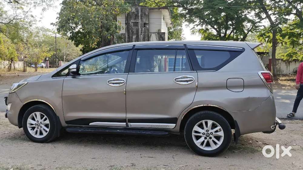 Toyota Innova Crysta 2017