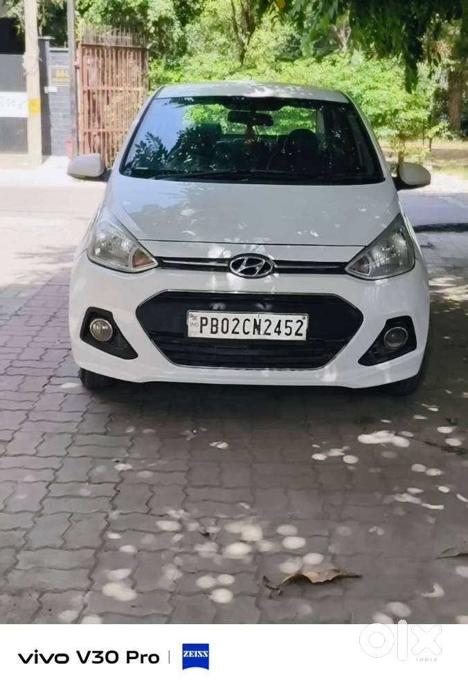 Hyundai Xcent, 2015, Petrol