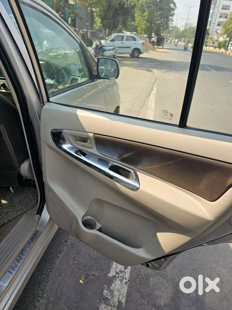 Toyota Innova 2014 Diesel Well Maintained