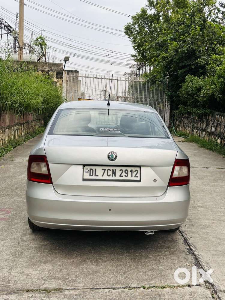 Skoda Rapid 1.6 Mpi Ambition, 2012, Petrol