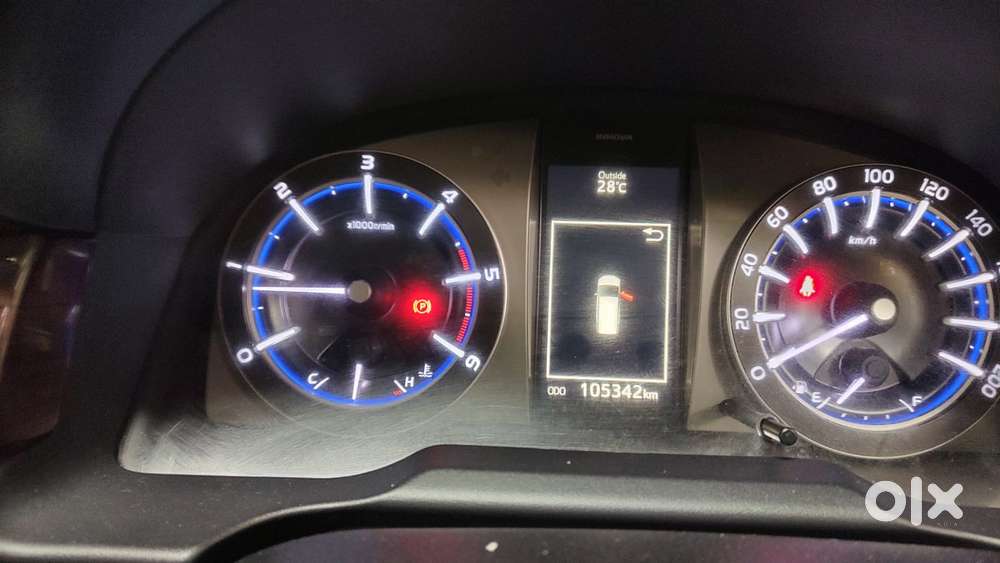 Toyota Innova Crysta 2.4 V 8 Str, 2017, Diesel