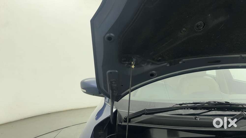 Maruti Suzuki Dzire 1.2 Vxi Amt, 2018, Petrol