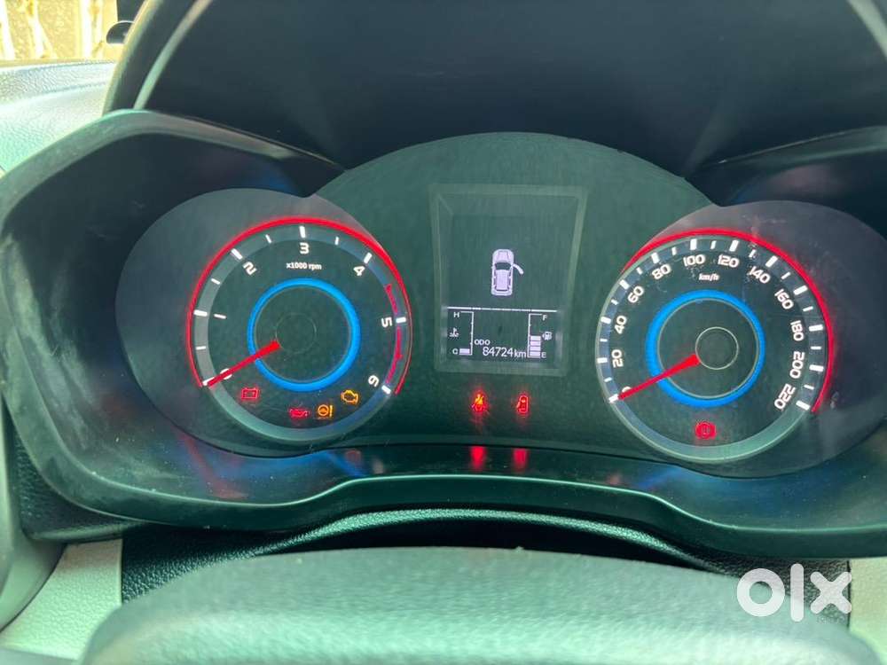 Mahindra Xuv300 2022 Diesel Well Maintained