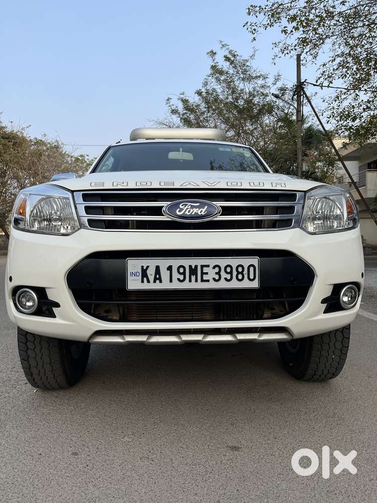 Ford Endeavour 3.2 Titanium At 4x4, 2014, Diesel