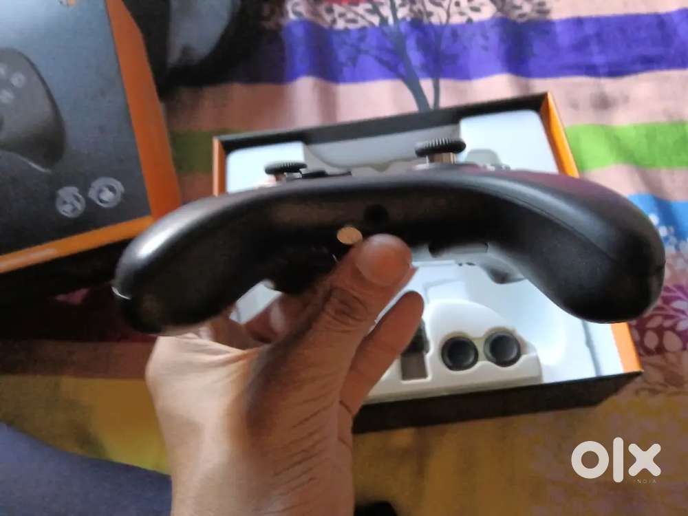 Gaming controller