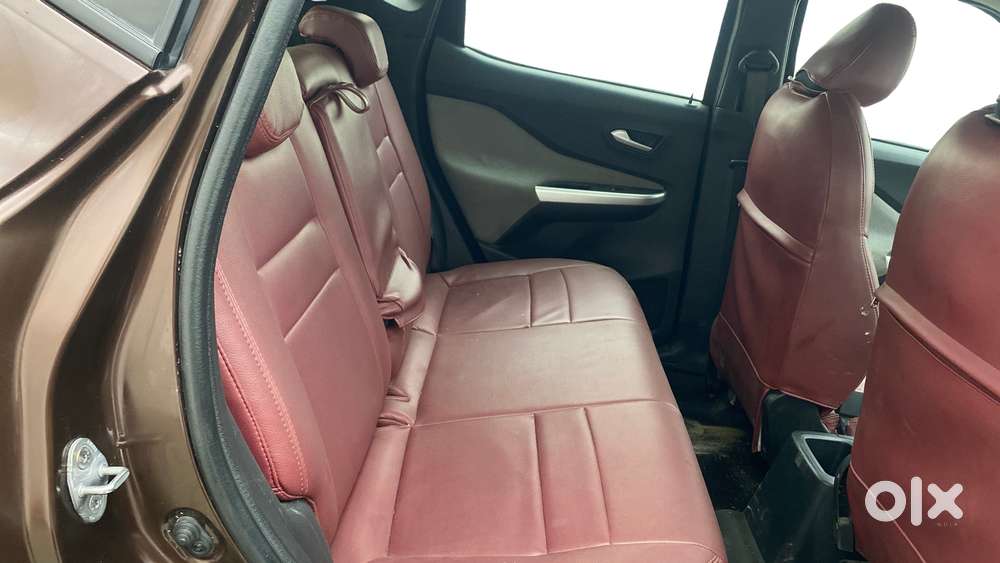 Nissan Magnite 1.0 Xv Premium Turbo Cvt, 2022, Petrol