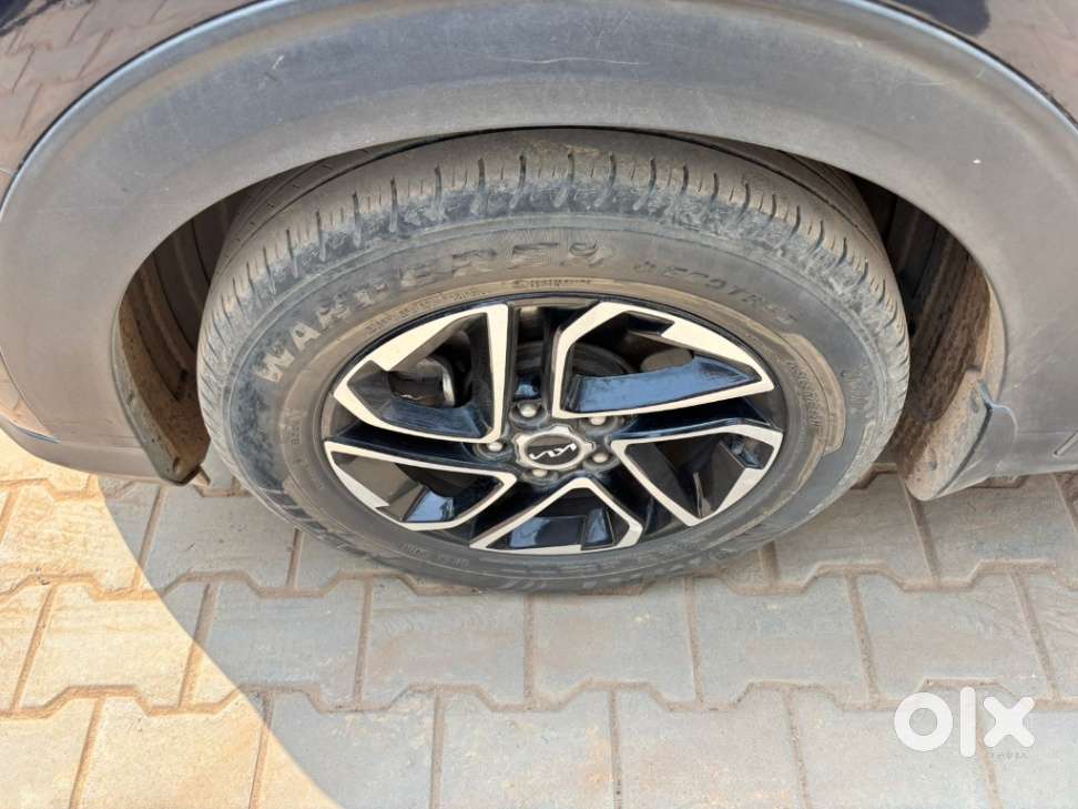 Kia Carens 1.4 Prestige Plus Turbo Dct 7 Str, 2023, Petrol