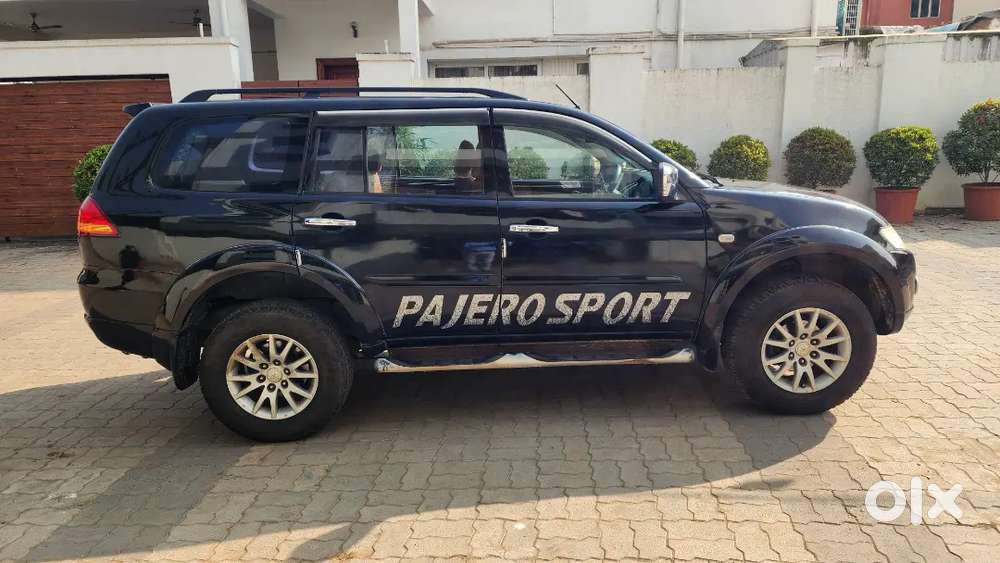 Mitsubishi Pajero Sport 2013 Variant