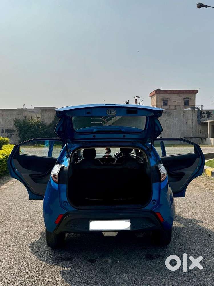 Tata Nexon Nov 2017 Diesel Blue Colour ,44500 Km Driven, Well Maint.