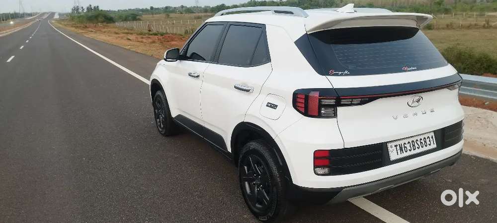 Hyundai Venue 2024 Good Maintenance Well Condition -57000