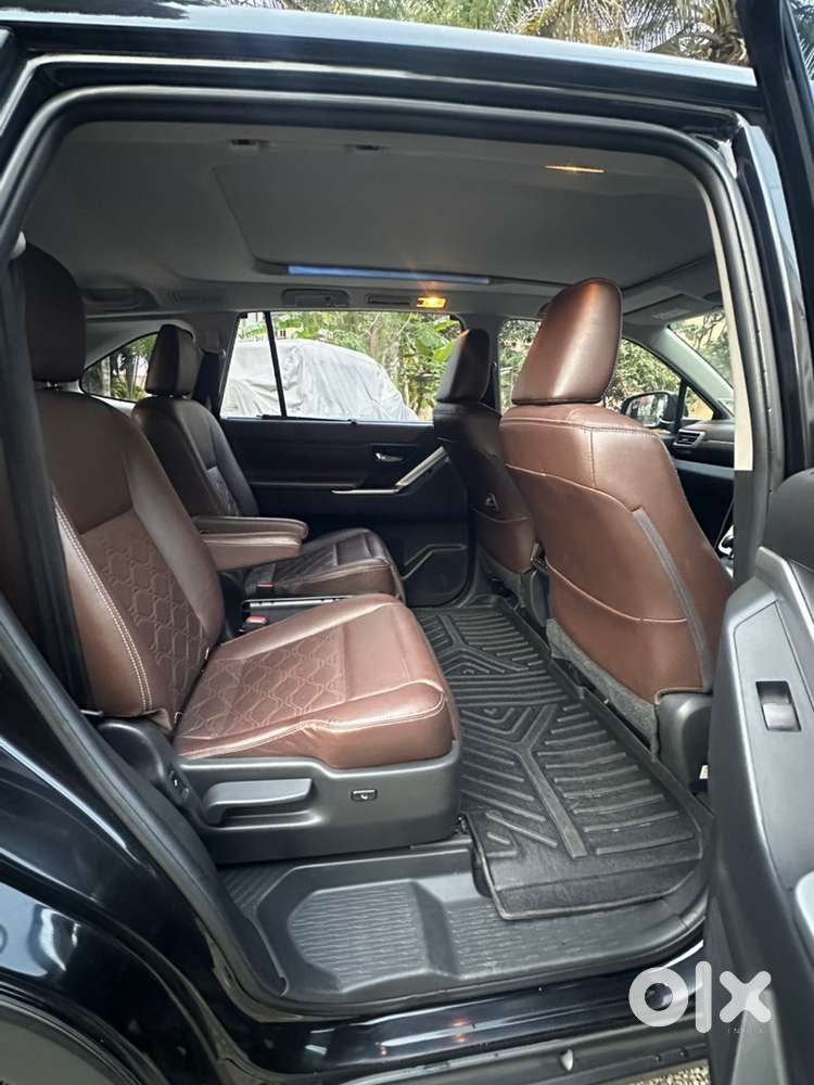 Toyota Innova Hycross 2023