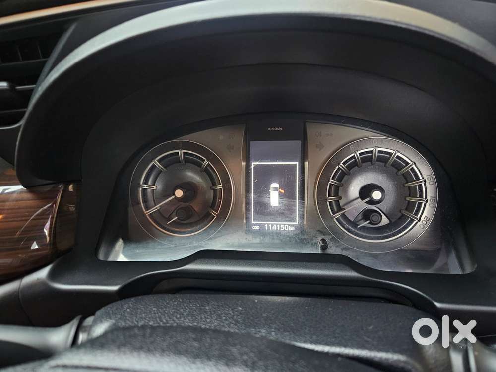 Toyota Innova Crysta 2.8z Automatic, 2016, Diesel