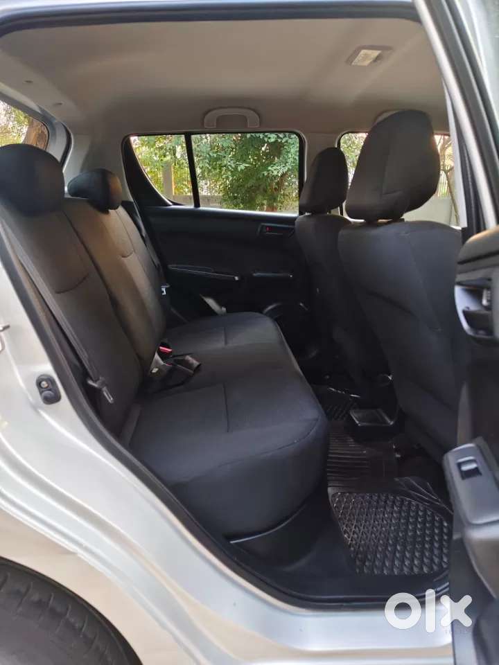 Maruti Suzuki Swift Lxi Optional-o, 2017, Petrol