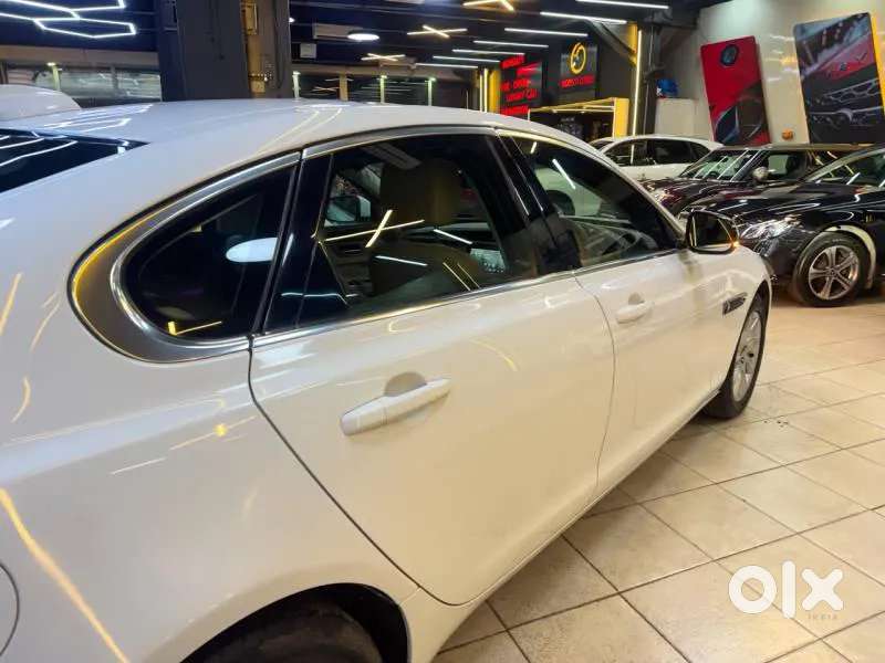 Jaguar Xf, 2019, Petrol