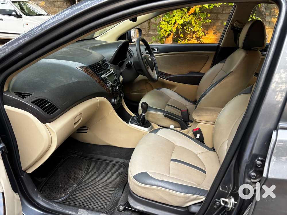 Hyundai Fluidic Verna 1.6 Vtvt Sx, 2011, Petrol