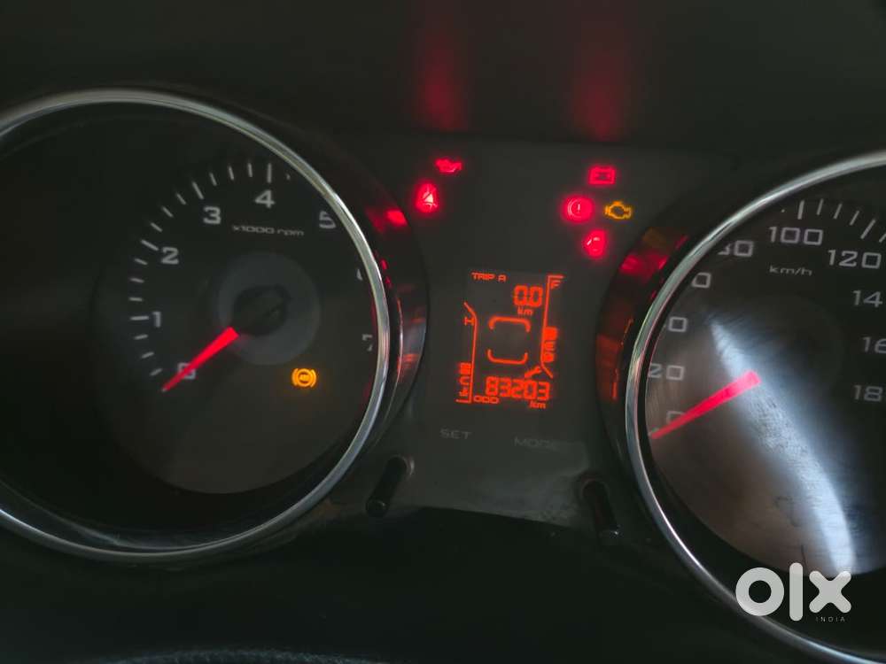 Mahindra Tuv 300 T10, 2019, Diesel