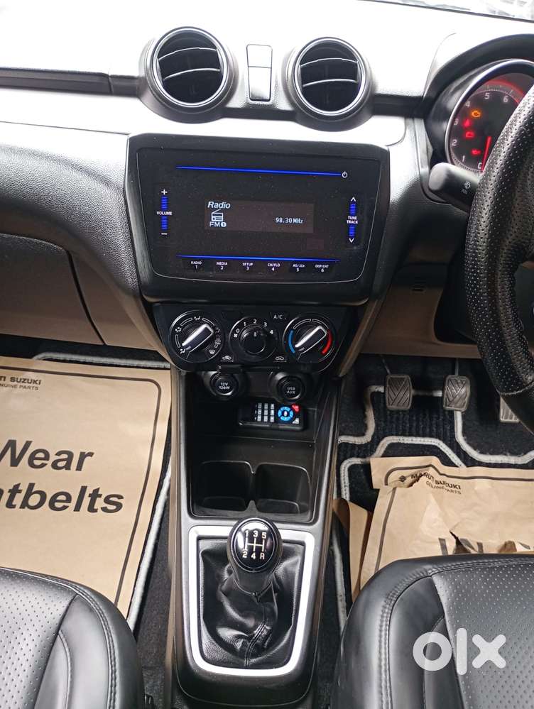 Maruti Suzuki Swift Vxi + Manual, 2023, Petrol
