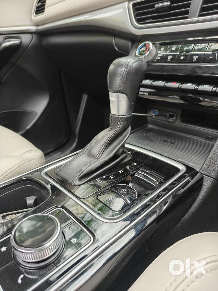 Mahindra Xuv700 2.0 Ax 7 Petrol At Luxury Pack Str, 2022, Petrol