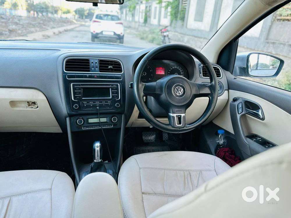 Volkswagen Vento 1.2 Highline Plus At 16 Alloy, 2011, Petrol