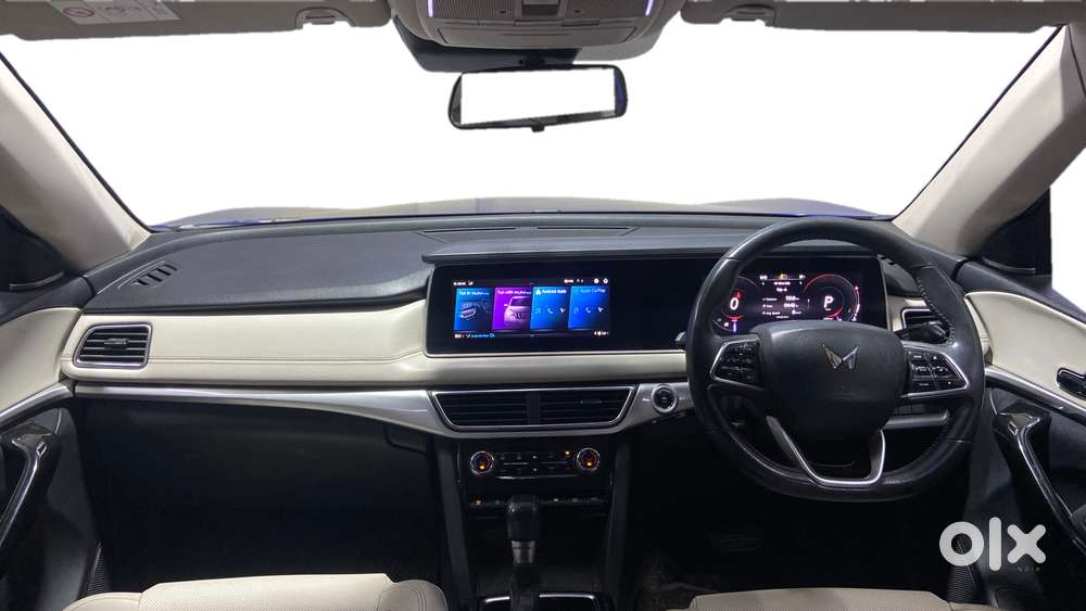 Mahindra Xuv700 2.2 Ax 7 Diesel At Luxury Pack Str, 2021, Diesel