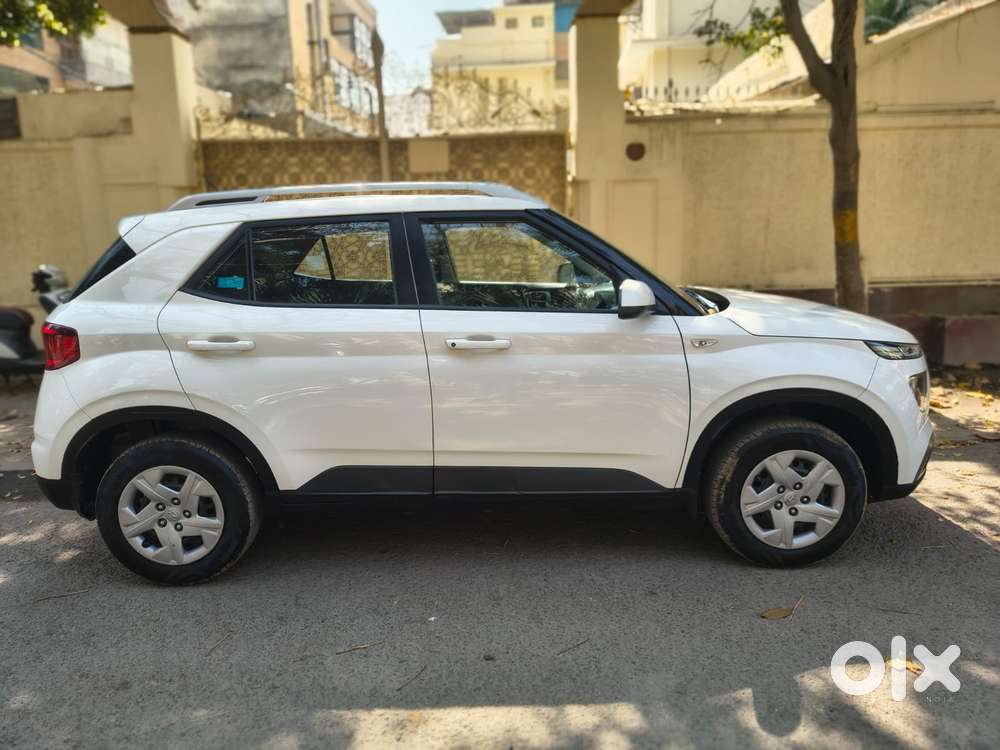 Hyundai Venue 1.2 S Plus, 2019, Petrol