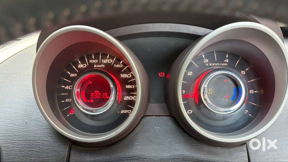 Mahindra Xuv500 W8  90k Km  New Tyres  Apple Carplay  Recently Ser