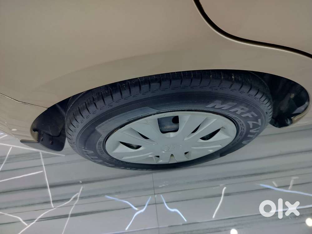 Maruti Suzuki Swift Dzire 1.2 Vxi Bsiv, 2015, Petrol