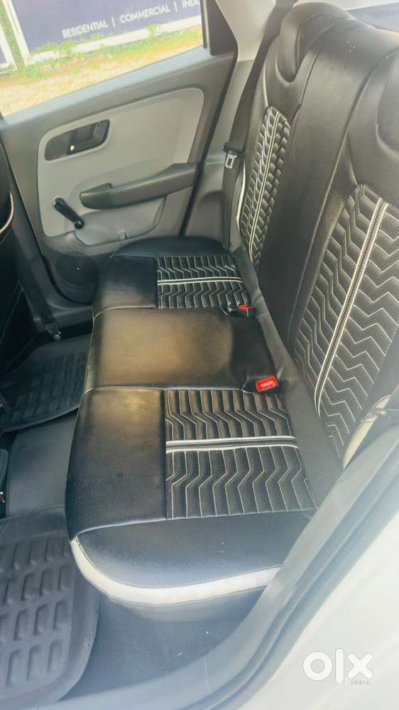 Tata Altroz 1.2 Xe, 2020, Petrol