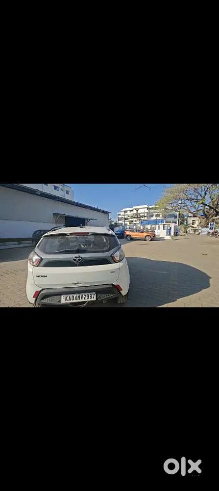 Tata Nexon White 1.5 Revotorq Xza Plus Top End Model