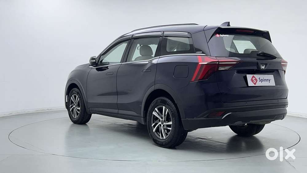 Mahindra Xuv700 2.0 Ax 5 Petrol Mt 7 Str, 2022, Petrol