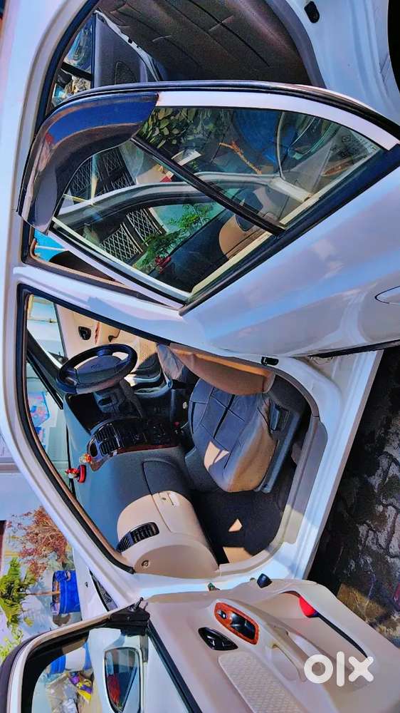 Hyundai Accent Hatchback 2011 Cng & Hybrids Well Maintained