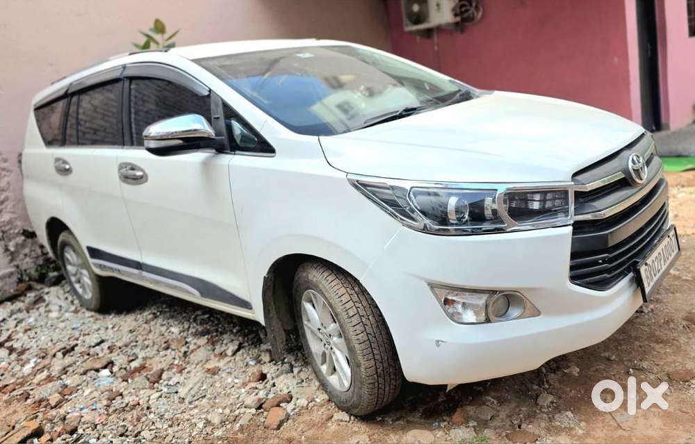 Toyota Innova Crysta 2.4 V, 2017, Diesel