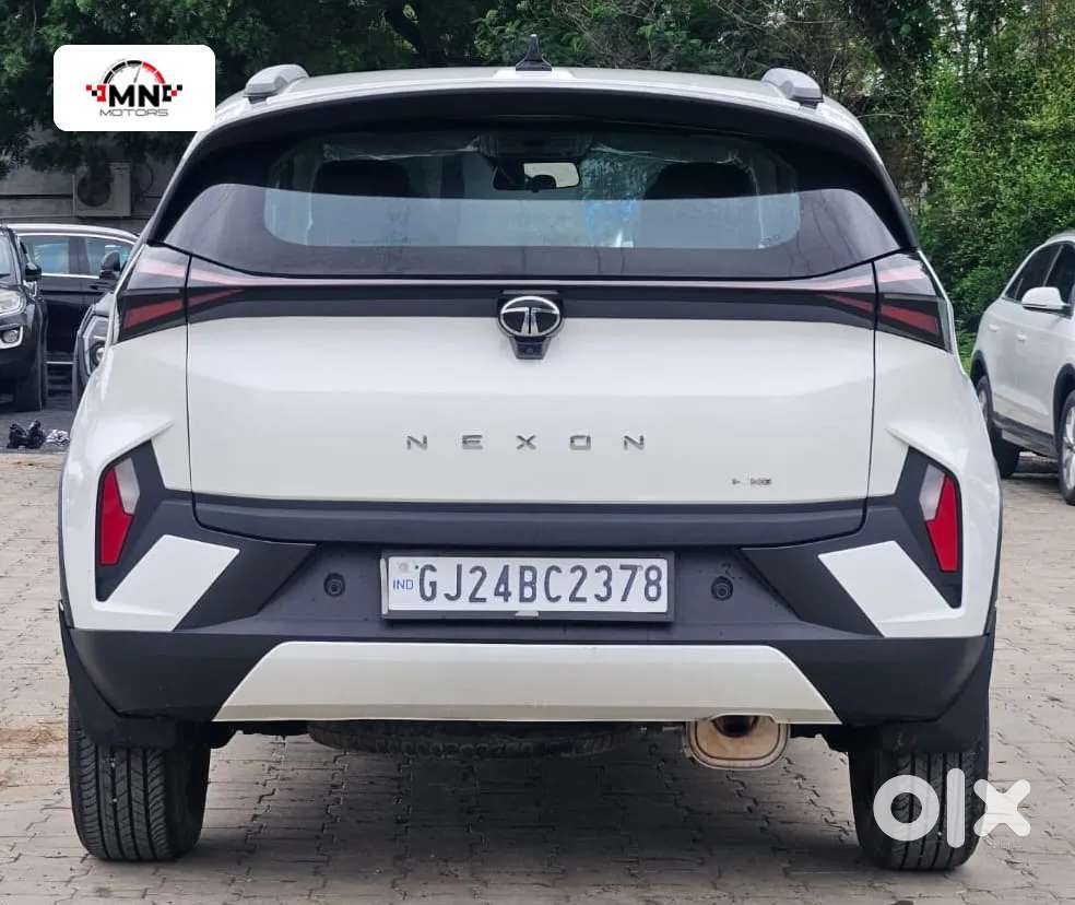 Tata Nexon Creative Plus 1.2 Revotron Petrol 7dca, 2025, Petrol