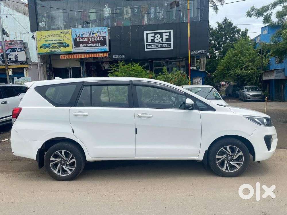 Toyota Innova Crysta 2.4 G Mt, 2022, Diesel