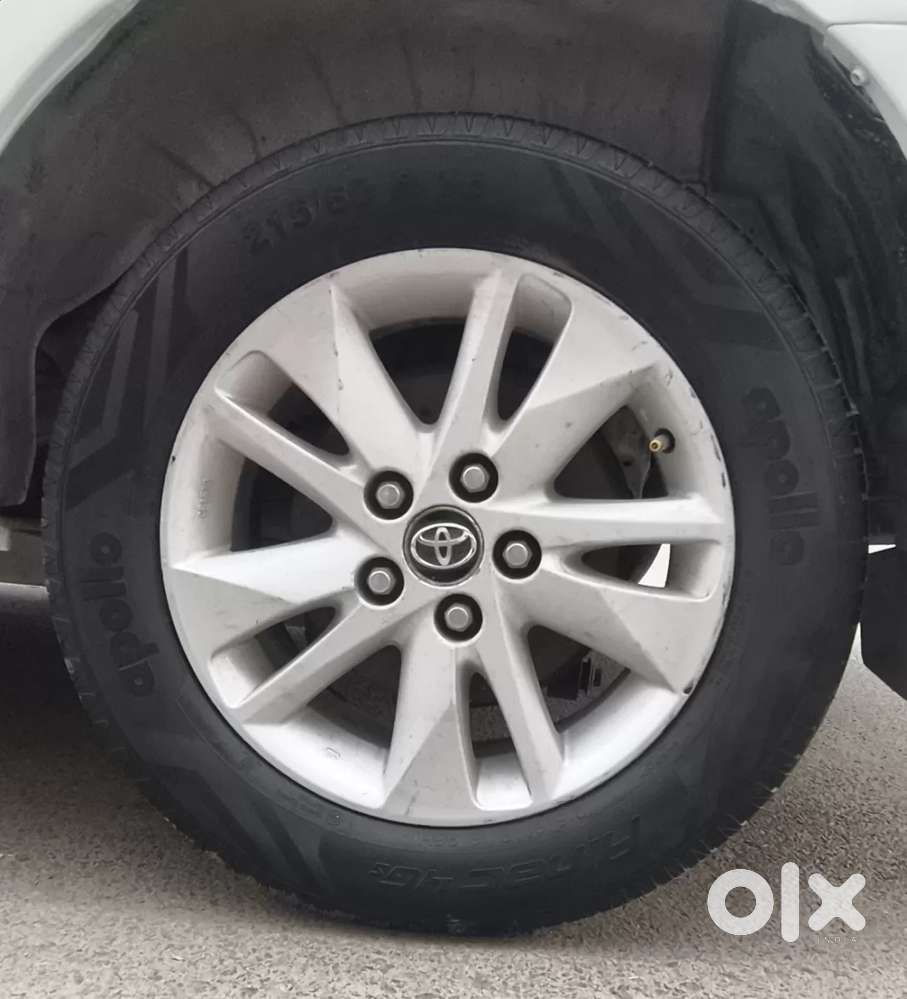 Toyota Innova Crysta 2.4 G Mt 7 Str, 2017, Diesel